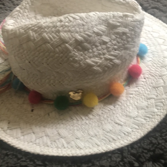 Betsey Johnson Hat paper yarn - Picture 4 of 5